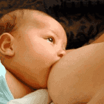 La leche materna debe tomarse al momento de haberse extraído o como màximo una hora después