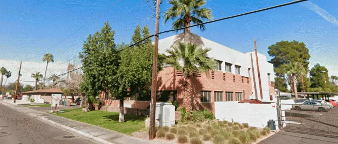Fachada de la clínica Southwest Fertility Center