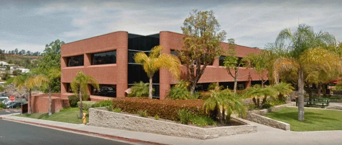 Fachada de la clínica California Center for Reproductive Medicine (CACRM)