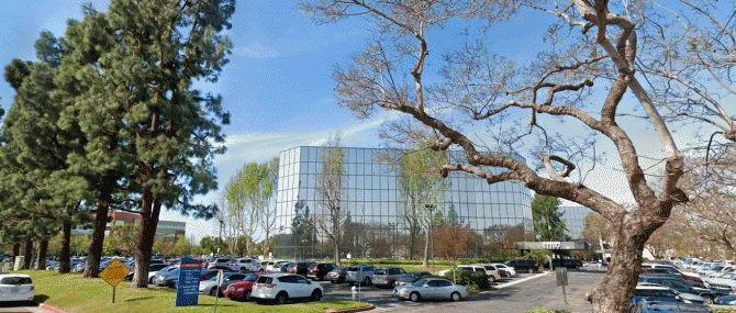 Fachada de la clínica XPert Fertility Care of California