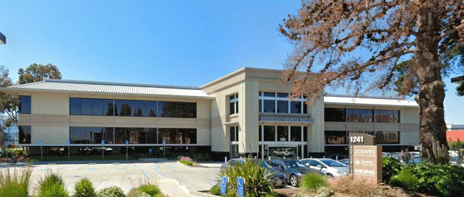 Fachada de la clínica Zouves Fertility Center