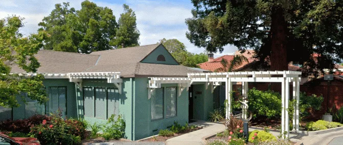 Fachada de la clínica Bay IVF Center