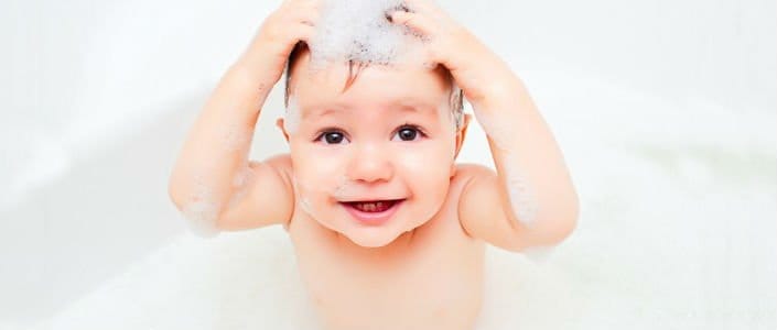 Evitar las lesiones mientras cuidas al bebé