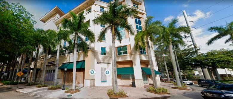 Fachada de la clínica Conceptions Florida: Center For Fertility And Genetics