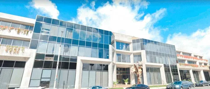 Fachada de la clínica Center for Reproductive Health & Gynecology (CRH&G)