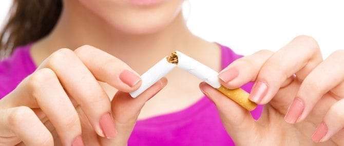Imagen: Padres fumadores: mayor riesgo de menopausia precoz