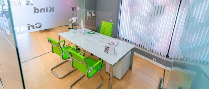 Imagen: Despacho para informar del presupuesto en Ovoclinic Madrid