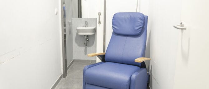 Imagen: Habitación de recuperación de Ginemed Huelva