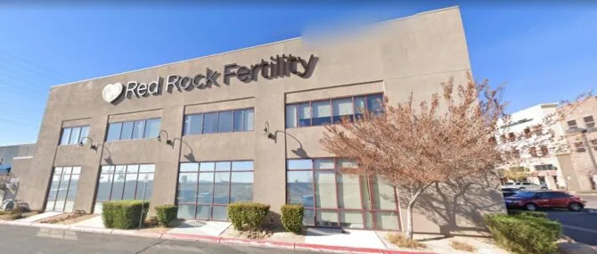 Fachada de la clínica Red Rock Fertility Center