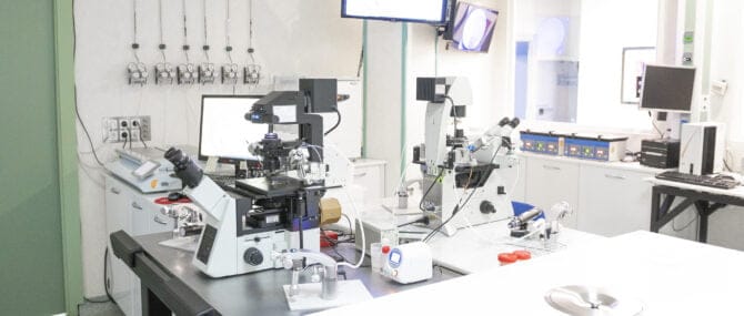 Imagen: Laboratorio del centro Ginemed Sevilla