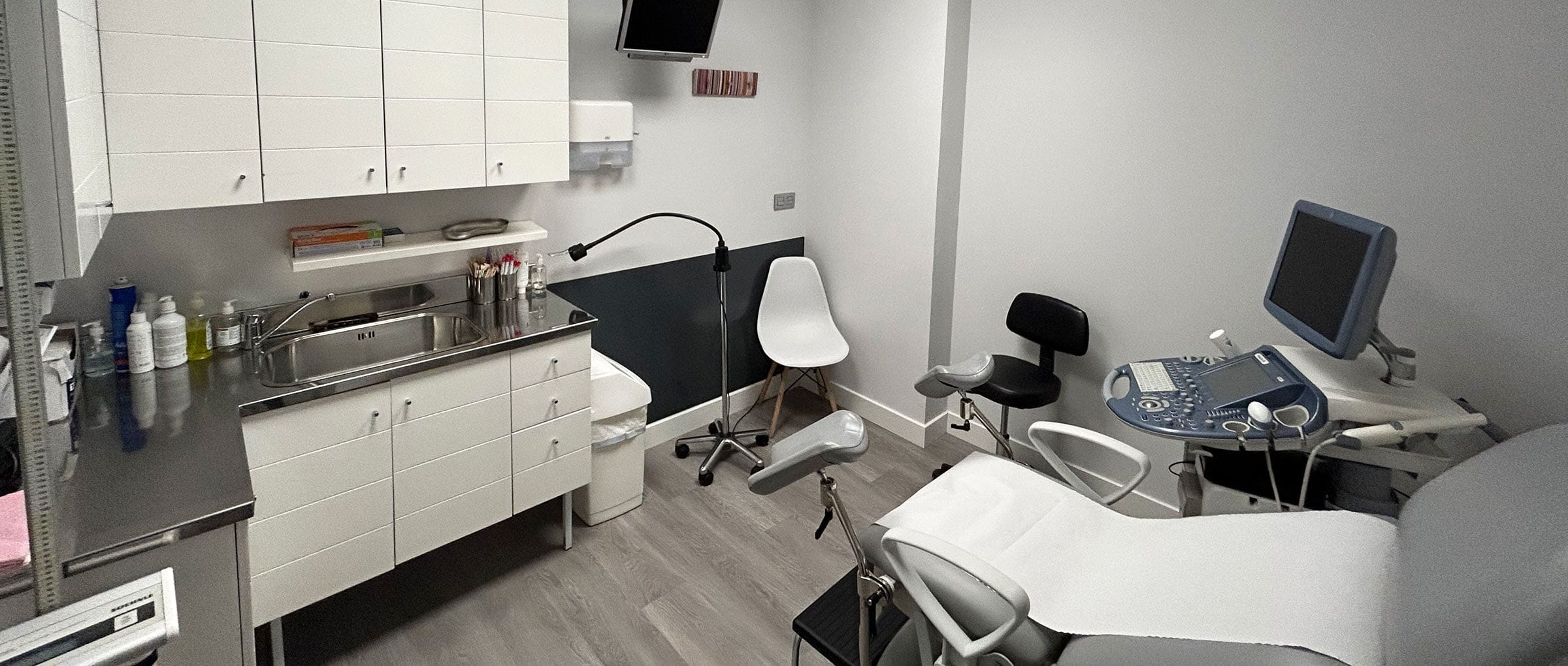 Imagen: Sala de exploración de Centro de Fertilidad Bilbao