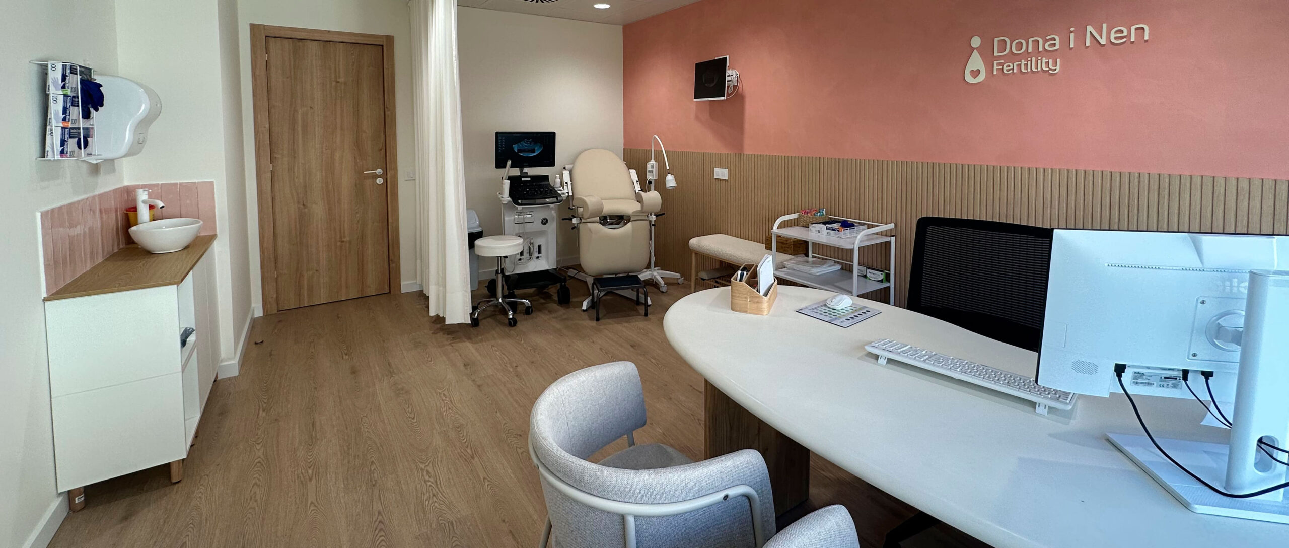 Imagen: Zona de exploración de la consulta de Dona i Nen Fertility