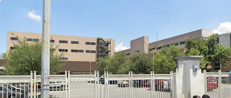 Fachada de la clínica Centro Universitario de Medicina Reproductiva (CeuMeR)