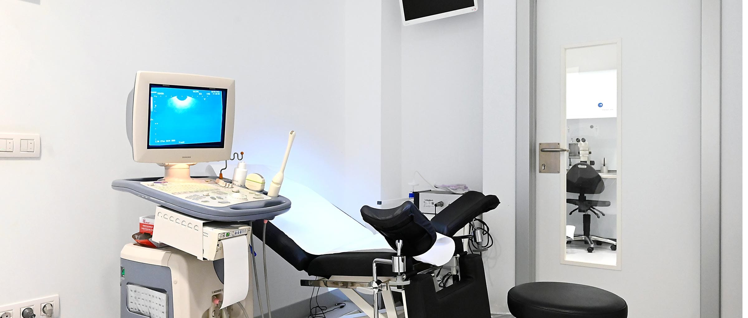 Imagen: Conexión de la sala de transferencias con el laboratorio de Vida Recoletas Salud Cantabria